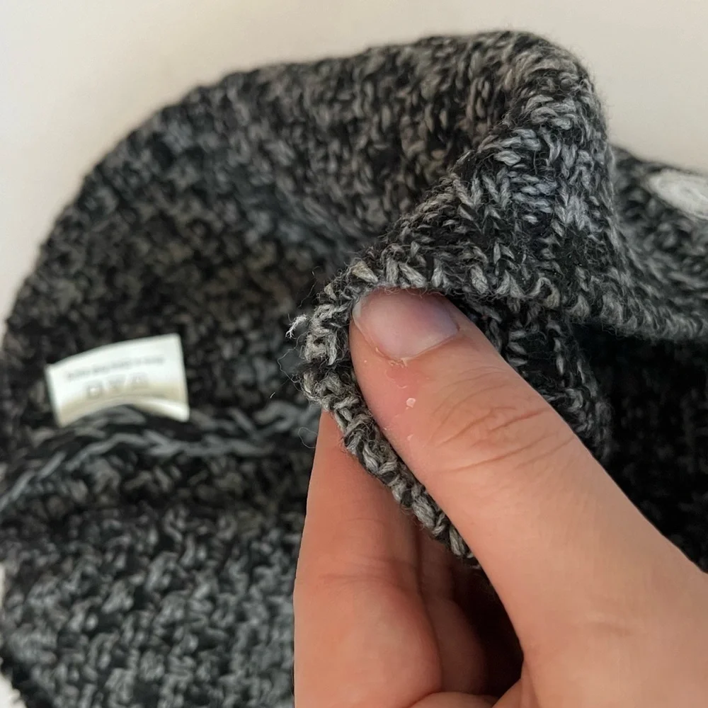 Pure Barre Black & Heather Gray Winter Pom Pom Hat Women's One Size
